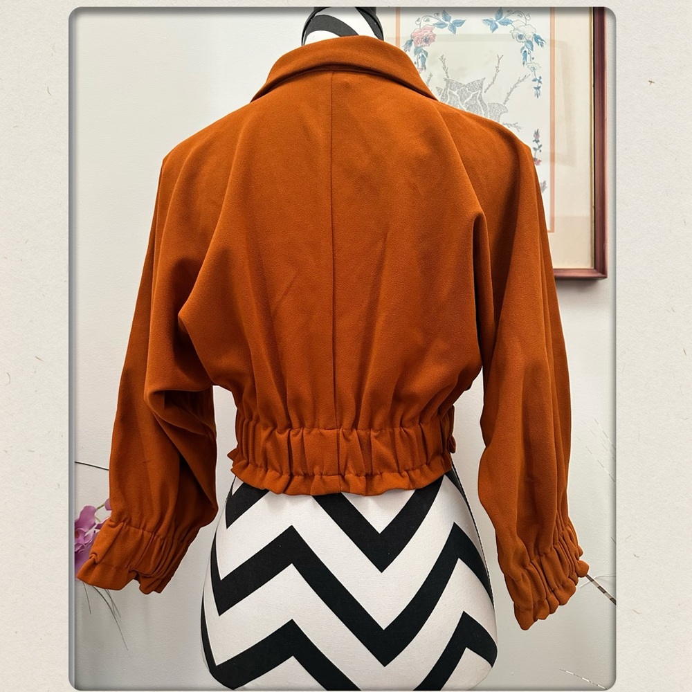 Forever 21 Vibrant Orange Top - Picture 3 of 9